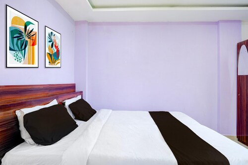 Deluxe Rani Gate Lakhi Guest House