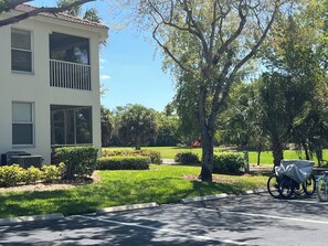 Property grounds - Beautiful 3 bedroom condo in Hammock bay  Naples - two miles from Marco Island (Naples)