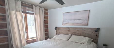5 bedrooms, iron/ironing board, Internet, bed sheets