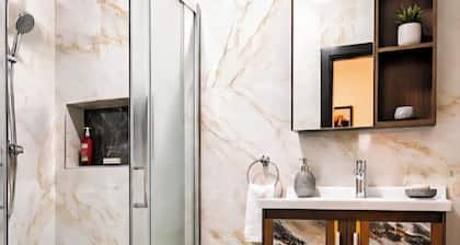 Modern Studio in Praia - Balcony - Terrace - Self Check-in & Transfer