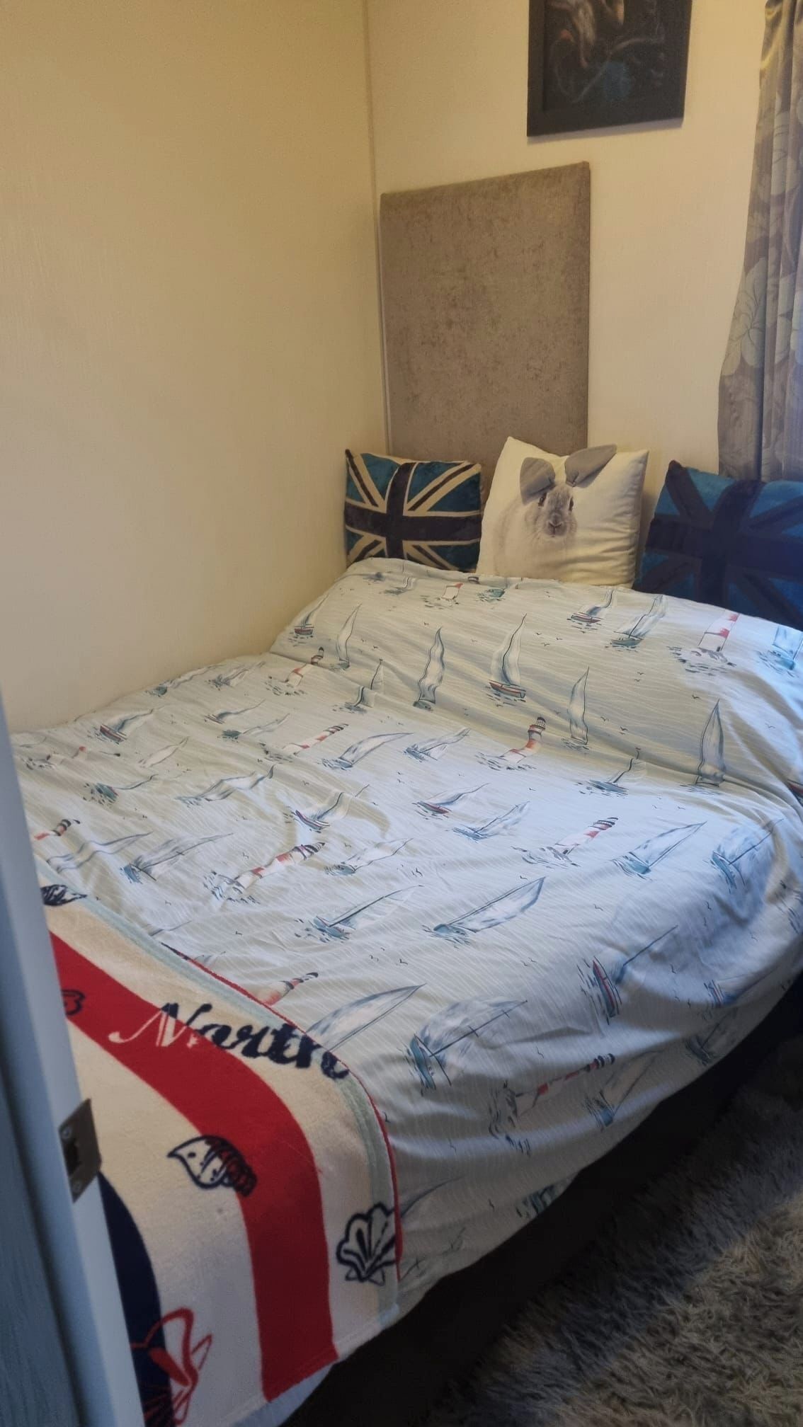 3 bedrooms, iron/ironing board, free WiFi, bed sheets