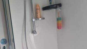 Ensemble douche/baignoire, baignoire relaxante profonde, sĂšche-cheveux