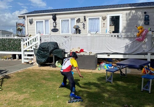 Villa With Decking & Parking