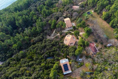 Nestled in the wild and romantic heart of the Parco Naturale del Monte Conero, this exclusive 250 sqm luxury villa is far more than a holiday home: it is a private retreat where nature, comfort, and beauty come together to create an unforgettable experie