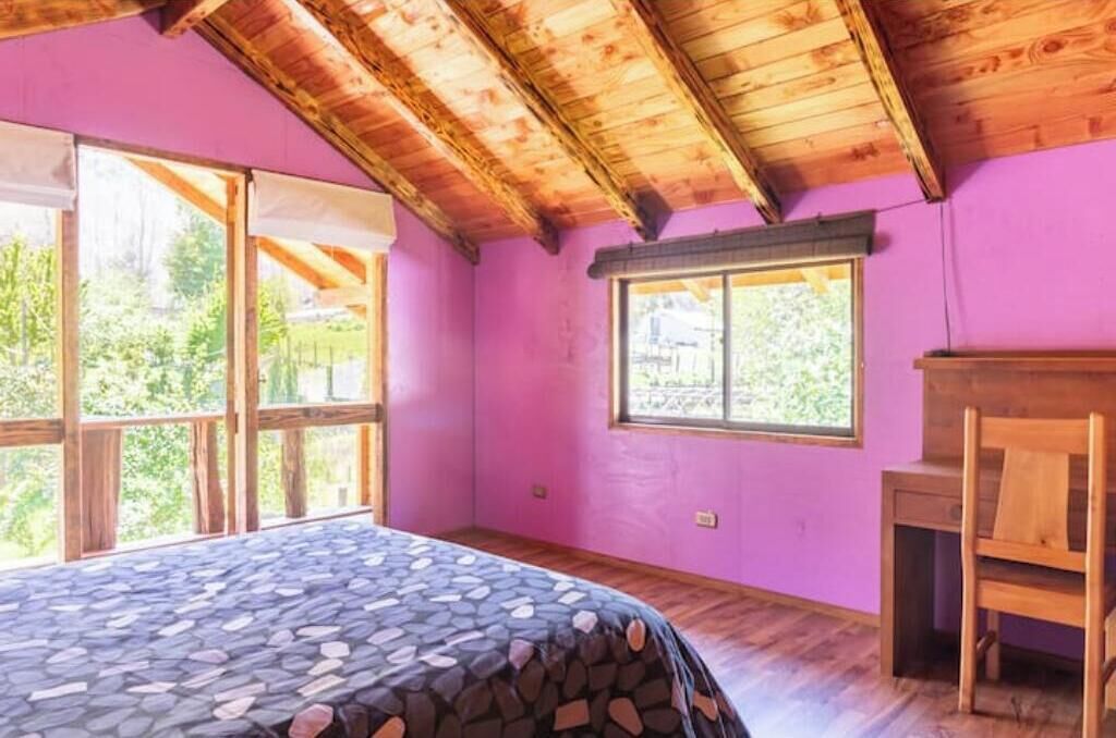 7 bedrooms, iron/ironing board, internet, bed sheets