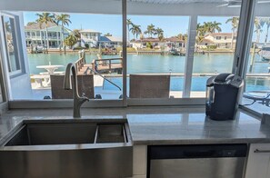 Interior - Treasure Island Beach Waterfront Pool and Dock Home (Treasure Island)