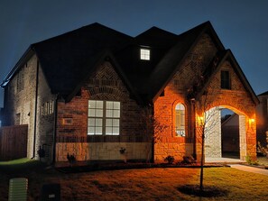 Exterior - Brand New, Spacious, Beautiful 3 Bed Home near Texas Motor Speedway and Outlets (Justin)