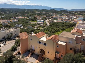 Exterior - Seaside Luxury Villa 1 Min to Almyrida Beach (Almirida)