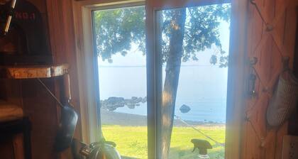 Beautiful Cabin Rainbow Cove on Manitoulin Island
