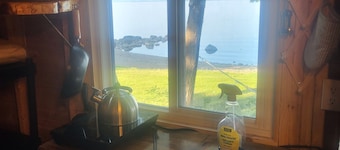 Beautiful Cabin Rainbow Cove on Manitoulin Island