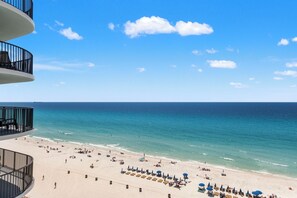 Beach nearby - Escape to Beachfront Paradise: 2br/2ba Condo on the Gulf, Sleeps 8 (Panama City Beach)