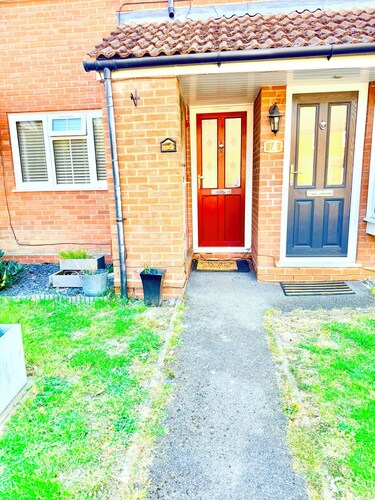 Lovely family friendly 2 -bedroom apartment , Earley, Reading ,allocated parking