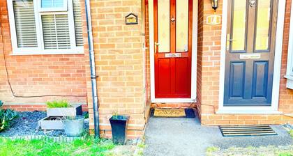 Lovely family friendly 2 -bedroom apartment , Earley, Reading ,allocated parking