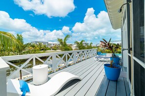 Terrace/patio - Luke`s BZ Dream & Mistico Beach Club + Boat Shuttle (San Pedro)