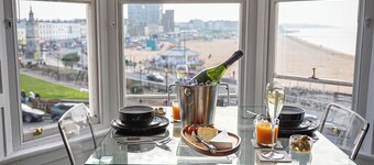 2BR Coastal Stay with Panoramic Sea View | Margate