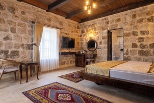 Habitación Deluxe doble, vistas al valle | Escritorio, espacio para trabajar con un portátil, wifi gratis