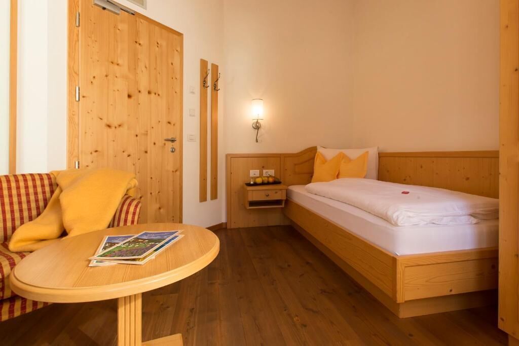 Single Room, Balcony, Mountain View