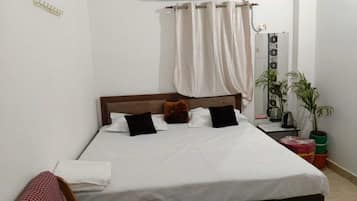 Quarto casal ou duplo, sacada, vista para a cidade