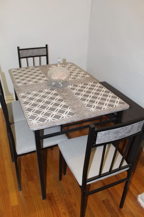 Dining - 3-bedroom in Crown Heights with access to the backyard (brooklyn)