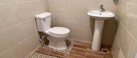 Apartment, 2 Bedrooms | Bathroom