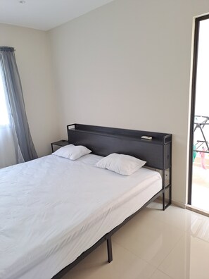2 bedrooms, WiFi, bed sheets