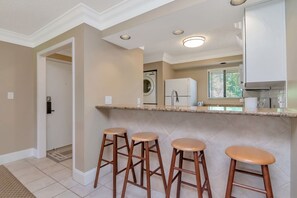 Private kitchen - 2-bedroom/2 Bath condo in peaceful Saddlebrook with great views (Zephyrhills)