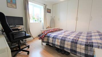 1 bedroom, iron/ironing board, WiFi, bed sheets