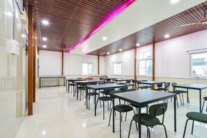 House | Dining - Super Townhouse Kokapet (Hyderabad)