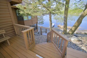 Terrace/patio - Lighhouse Point Cabin Rental (South Haven)