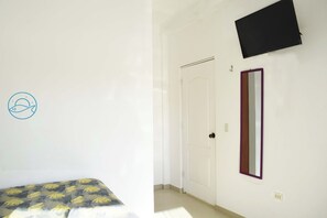 Deluxe Room, Balcony, Pool View - Sumarfe Mancora (Máncora)