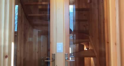 Baita Carlito - Quiet and sunny setting overlooking the forest