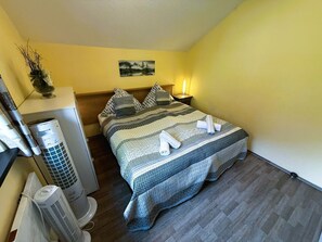 Room - Peaceful COZY Apartment in Bavarian Forest +WIFI (Grafenwiesen)