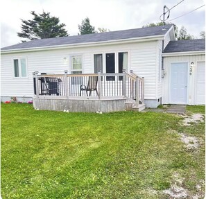 Exterior - Cozy Cottage in Gros Morne - Cow Head, NL
The Sand Dollar Inn - Pet Friendly! (Cow Head)