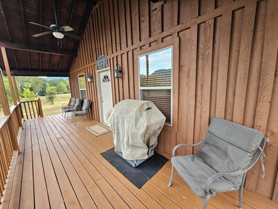 The White River cabin on Jeffery Lane in Mt. Olive,  Izard County,  AR