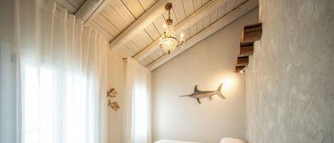 2 bedrooms, bed sheets