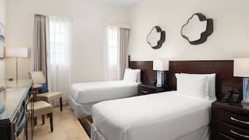 Premium bedding, in-room safe, laptop workspace, blackout curtains