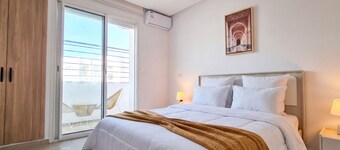 Islane 10th Floor View, Swimming Pool, Fiber Wi-Fi, Parking
