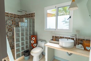 Bathroom - Selvática Residences (Puerto Viejo de Talamanca)