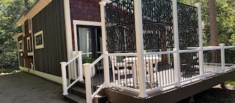 NEW Luxurious East Twin Cottage- lakeside, Stunning Fireplace, 4 min to Nisswa!