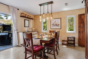 Dining - 4075 Scotty's Treehouse, Forest Views, Dog Welcome (Carmel-by-the-Sea)