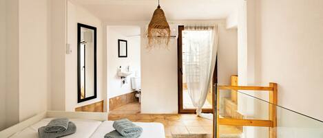 2 chambres, fer et planche à repasser, accès Internet, draps fournis