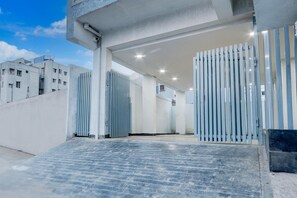 House | Reception - Deluxenest Guest House (Hyderabad)