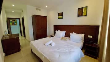 Camera con letto matrimoniale o 2 letti singoli, vista città