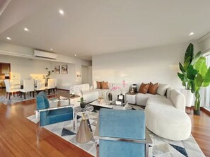 Living area - OceanFront Terrace King 3BR Larcomar Miraflores (Miraflores)