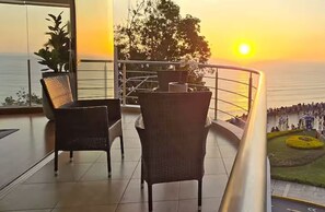 Terrace/patio - OceanFront Terrace King 3BR Larcomar Miraflores (Miraflores)