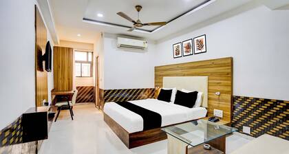 Collection O Infocity Metro Station