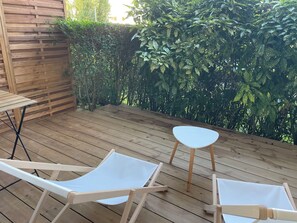 Terrace/patio - Houlgate 2-room apartment / terrace.  Close to downtown and the beach (Houlgate)