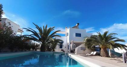 DAR SIDI BOU Magnificent waterfront villa with swimming pool and sea view