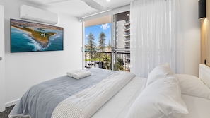 Room - Absolute Beachfront 3BR Luxury | Stunning Ocean Views | Walk Everywhere (Mooloolaba)