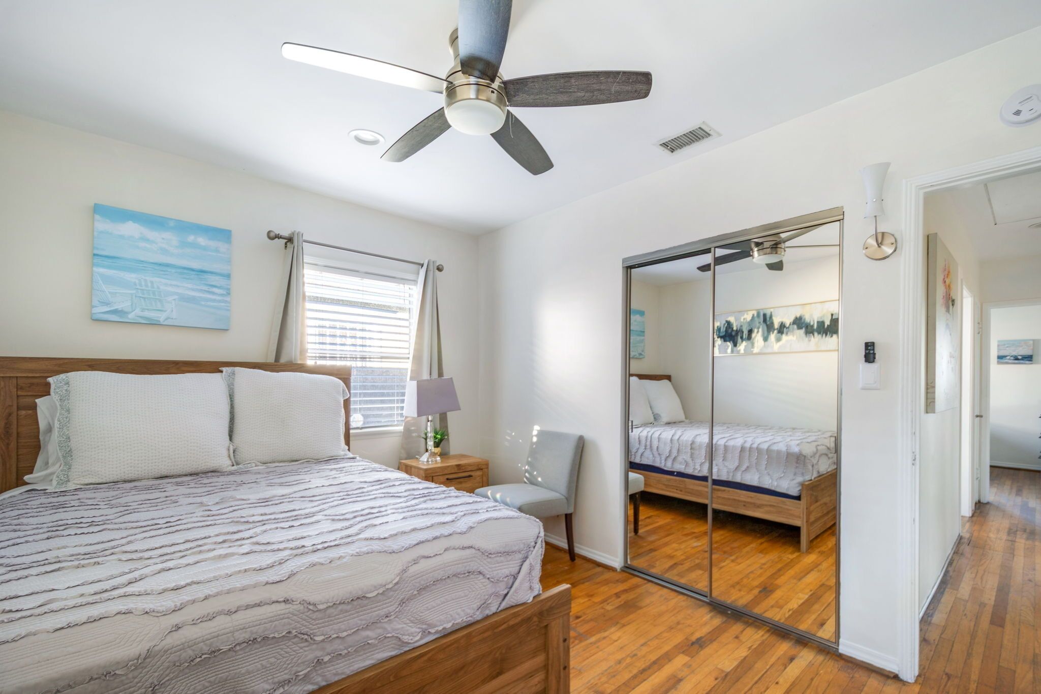 3 bedrooms, desk, iron/ironing board, free WiFi